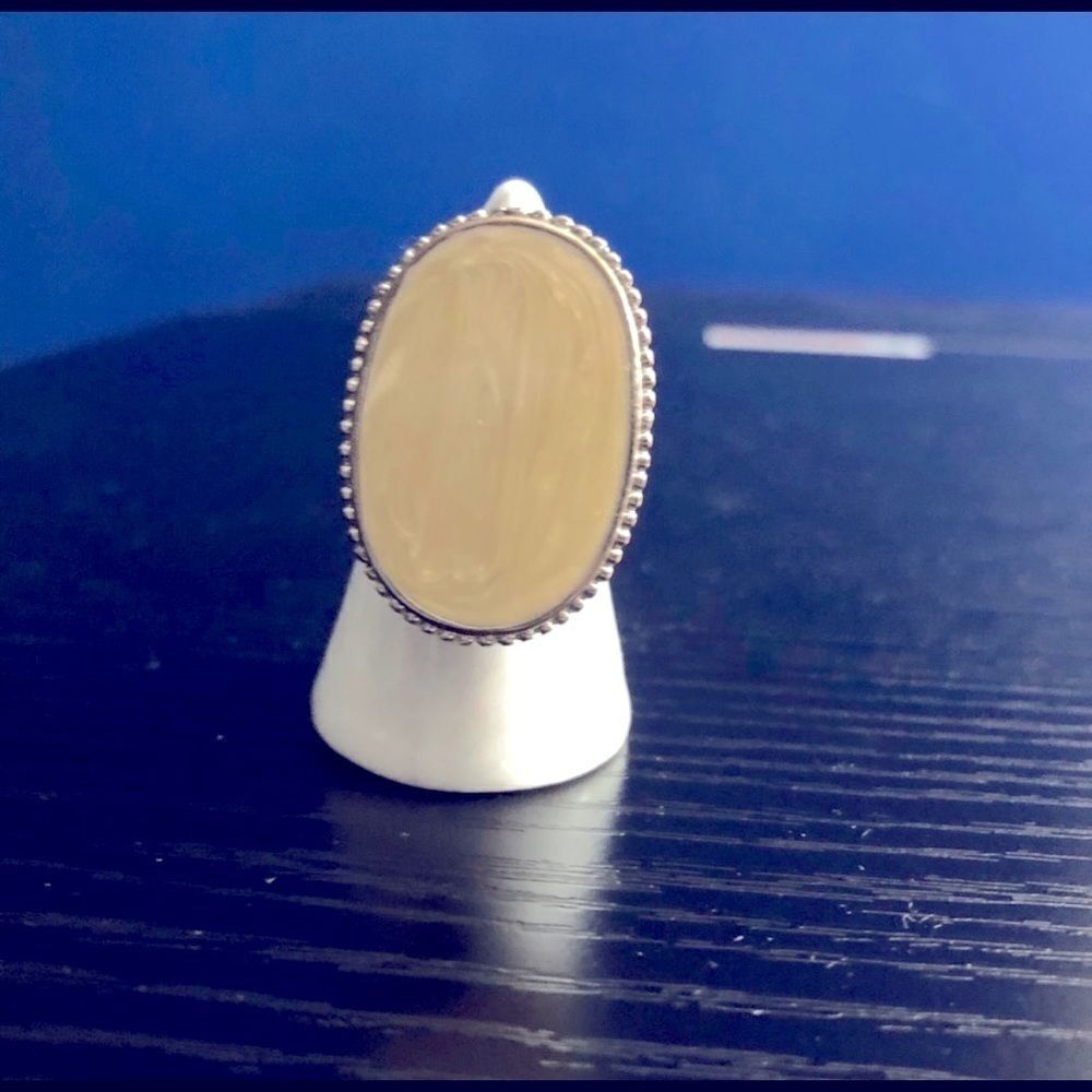 Fun pearl-like ring,  7.5